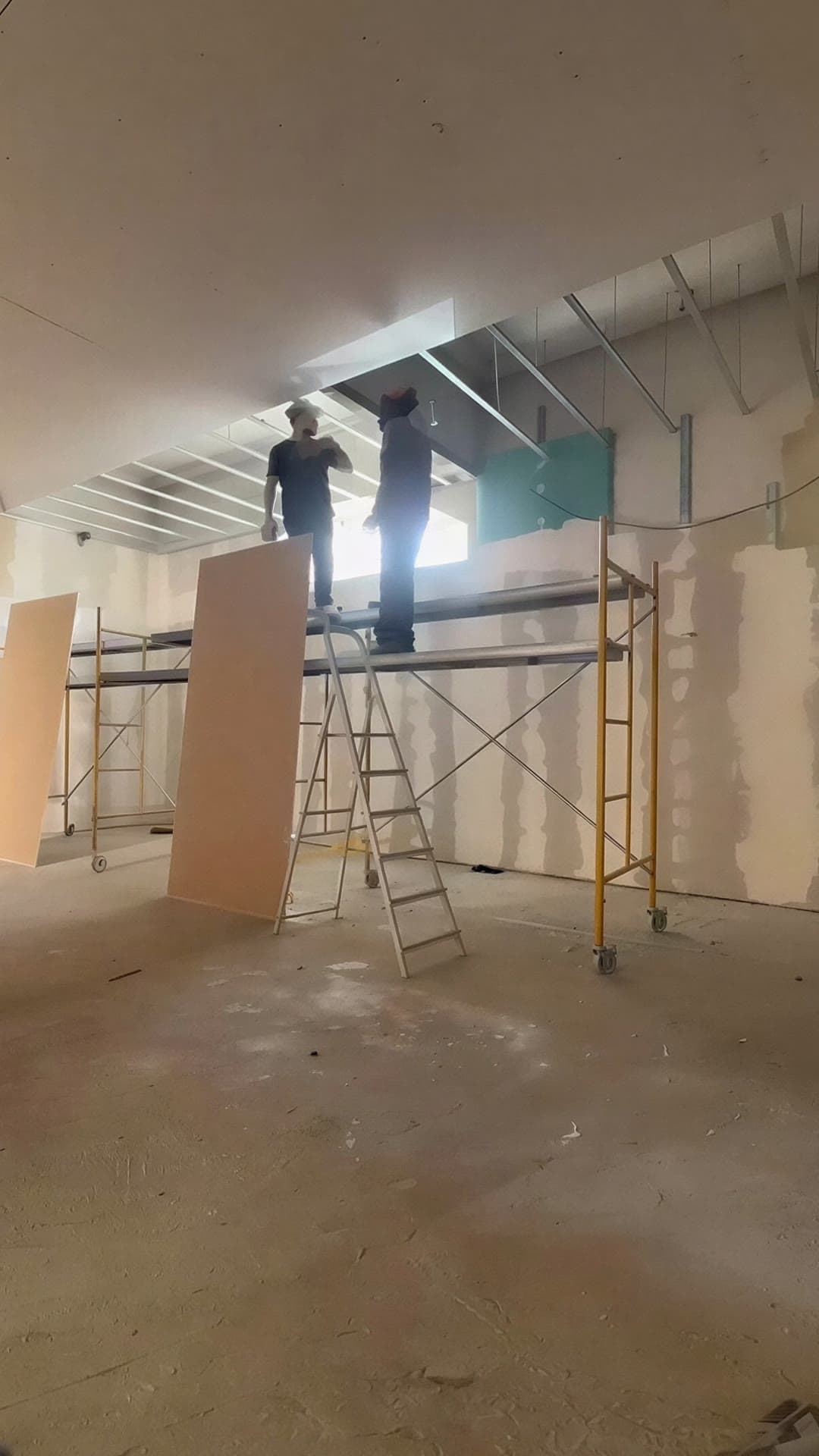 Tetos e divisórias em gesso cartonado
